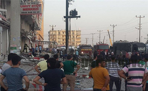 انفجار مهیب در نزدیکی بیمارستانی در ترکیه/ وقوع انفجار دوم در دیاربکر