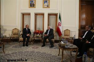 ملاقات مشاور امنیت ملی رئیس جمهور افغانستان با وزیر امورخارجه جمهوری اسلامی ایران