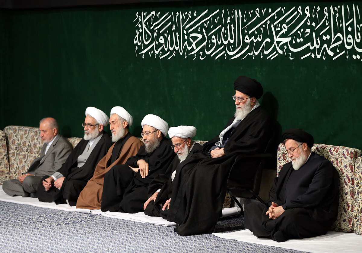 مراسم عزاداری ایام شهادت حضرت فاطمه‌زهرا(س) با حضور رهبر معظم انقلاب اسلامی  برگزار شد