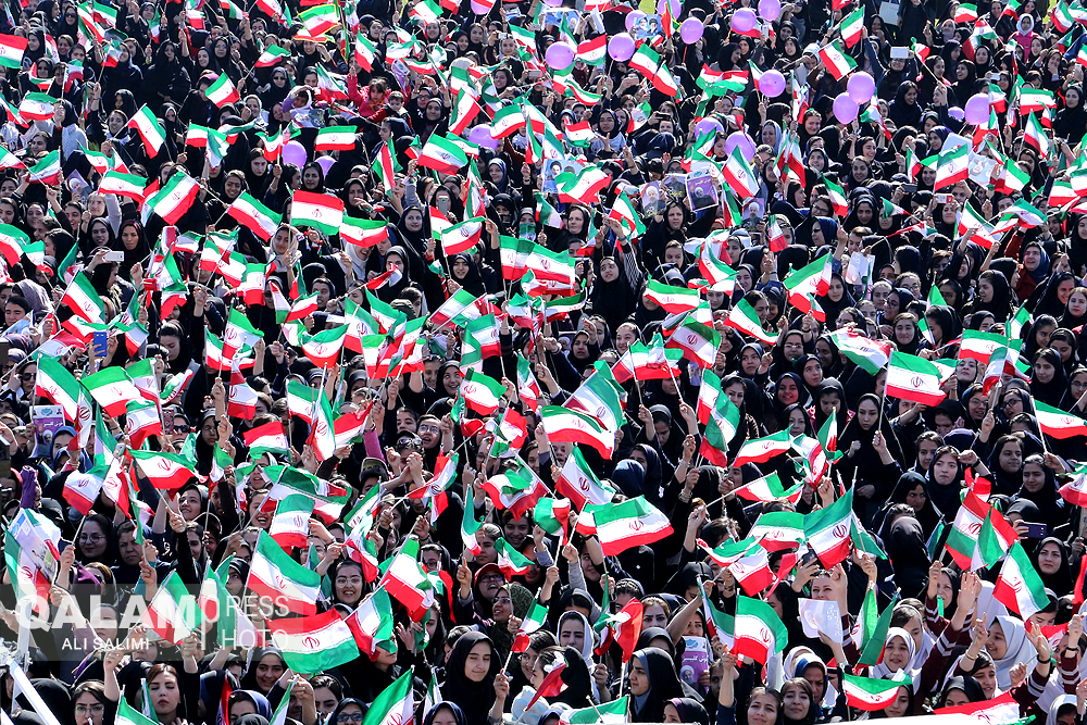 اجتماع پر شور مردم تبریز در استقبال از رئیس جمهور + گزارش تصویری