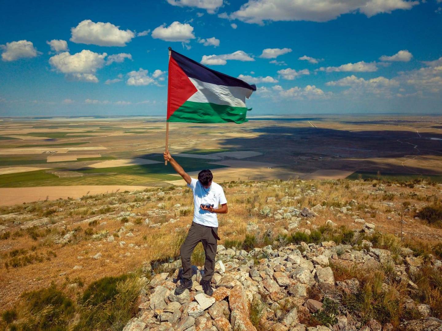 ابتکار عمل یک جوان سوئدی برای حمایت از مردم فلسطین/ سفر به فلسطین اشغالی