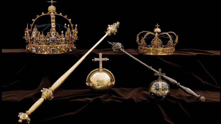 سرقت تاج سلطنتی سوئد از کلیسای استکهلم +عکس