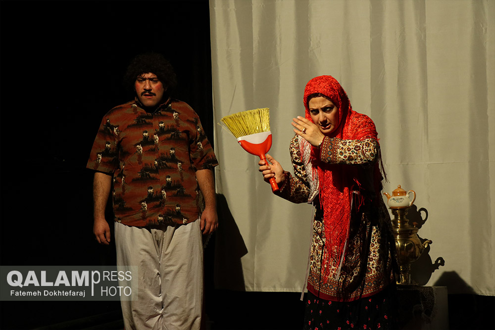 «سر نخ» در تئاتر شهر تبریز + گزرش تصویری