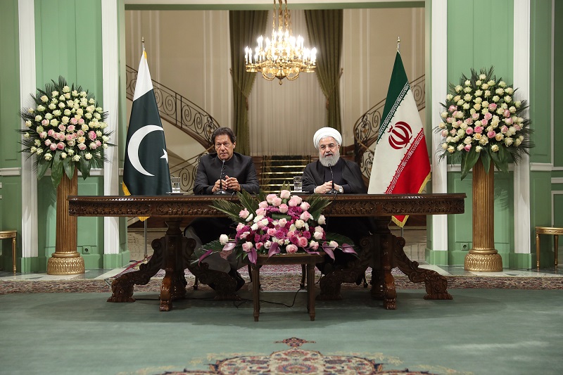 تهران و اسلام آباد مصمم به توسعه روابط بدون اثرپذیری از کشور ثالت هستند