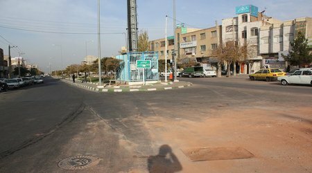 احداث خط لوله جدید انتقال آب در خیابان ۴۲ متری انقلاب شهرداری منطقه ۱۰ تبریز