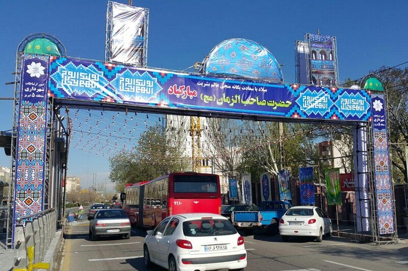نصب طاق نصرت در نقاط مختلف تبریز/ آذین بندی شهر به مناسبت نیمه شعبان