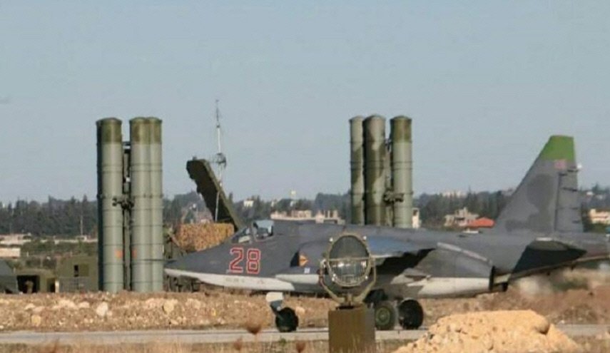 سرنگونی راکت های شلیک شده به پایگاه هوایی حمیمیم سوریه قبل از برخورد به هدف