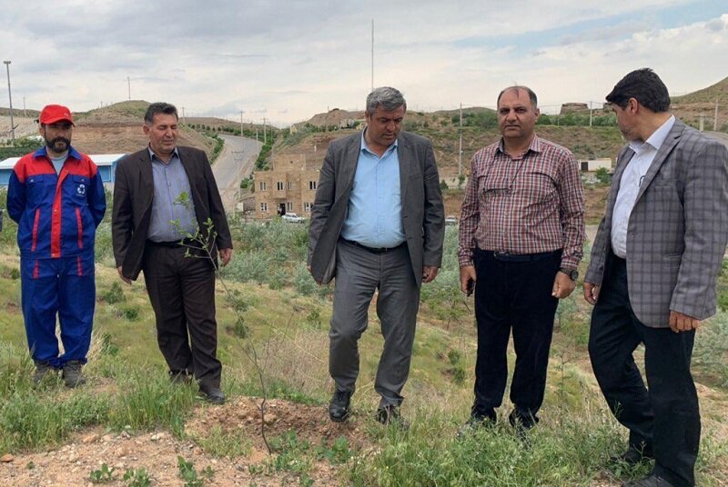 کاشت بیش از ۲۰۰۰ اصله درخت در مرکز دفن مهندسی پسماندهای شهری تبریز