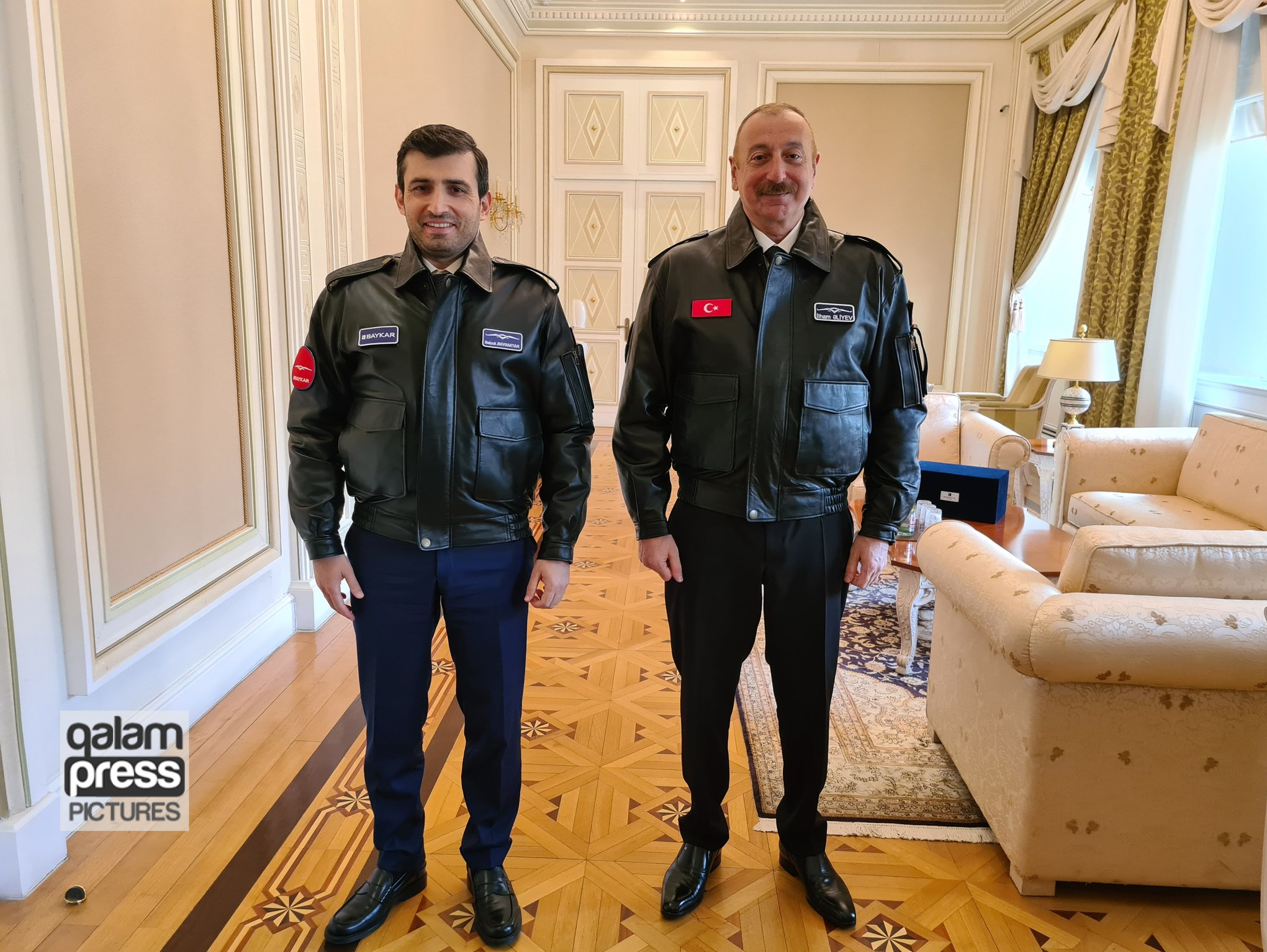رئیس‌جمهور آذربایجان به داماد اردوغان نشان افتخار داد +عکس