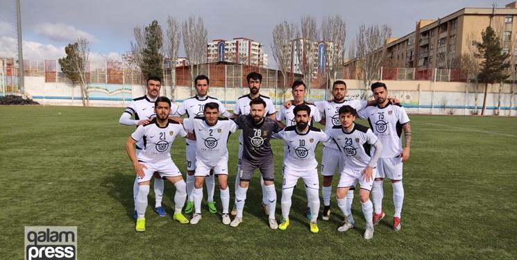 صدرا به صدر نزدیک شد