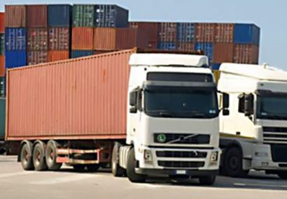 افزایش ۴۸ درصدی ترانزیت جاده‌ای/ پیگیری وزیر راه و شهرسازی بابت کاهش عوارض کامیون‌های ایرانی در مرز کشور آذربایجان