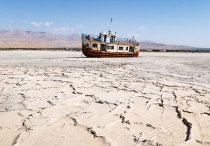 فرضیه ای جدید برای خشک شدن دریاچه ارومیه/ آمریکایی ها مسبب وضعیت امروز دریاچه هستند