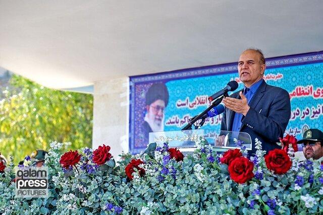 نیروی انتظامی در حل مشکلات مردم نقش بیبدیلی داشته است