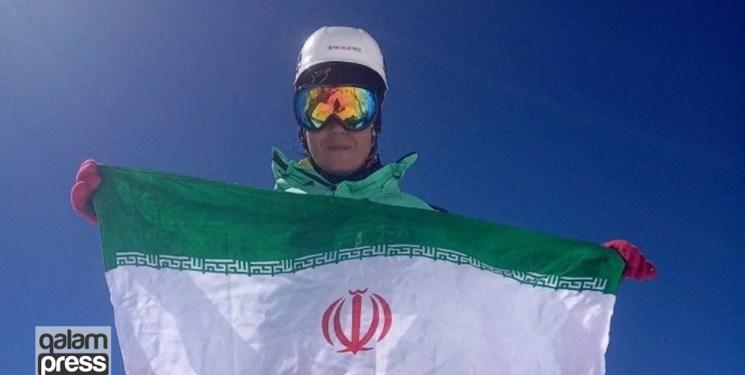 برافراشته شدن پرچم ایران بر فراز قله نپال توسط بانوی فرهنگی تبریزی