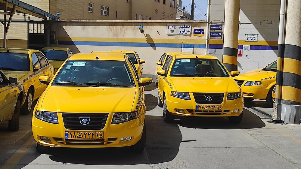 تحویل ۵۵۰ دستگاه تاکسی سمند سورن