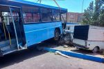 اتوبوسی که در تبریز خودروها را شخم زد!