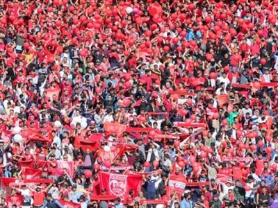پرتماشاگرترین بازیهای تراکتور با پرسپولیس در یادگار امام (ره) تبریز