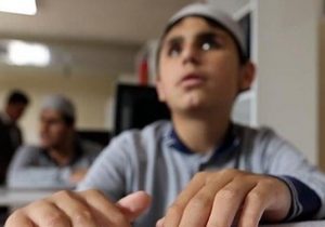 تحصیل ۵۲۴ دانش آموز و ۱۳۷ دانشجوی نابینا در آذربایجان‌شرقی