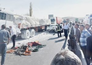 تصادف زنجیره‌ای در تبریز با یک فوتی و ۱۱ مصدوم+ فیلم