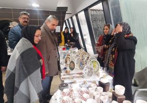 افتتاح و راه اندازی نمایشگاه صنایع دستی بانوان در سنگفرش میدان شهید بهشتی