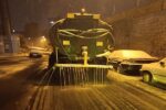 محلول پاشی شهرداری منطقه ۱۰ تبریز برای تسهیل عبور و مرور شهروندان