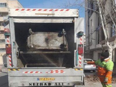 بهسازی تابلوهای راهنمای معابر منطقه ۲ با اجرای رنگ آمیزی