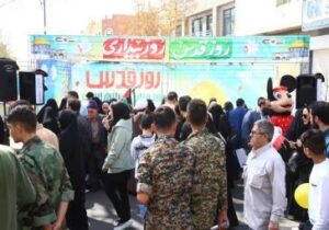 برپایی غرفه فرهنگی در مسیر راهپیمایی روز قدس