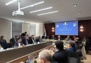تامین آب واحد‌های صنعتی از پساب فاضلاب، محور برنامه «سه شنبه های اقتصادی» این هفته/ تاکید استاندار آذربایجان شرقی بر لزوم بازنگری در سیاست های توسعه صنعتی استان