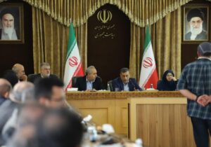 درخواست استاندار آذربایجان شرقی در جلسه کارگروه ملی کاهش آلودگی هوا: توقف مازوت سوزی در نیروگاه حرارتی تبریز