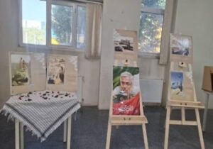 برگزاری نمایشگاه عکس و پوستر های دفاع مقدس در پارک بانوان شمس تبریزی همزمان با هفته دفاع مقدس