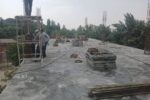 ترمیم کف پیاده رو معابر توسط شهرداری منطقه ۲