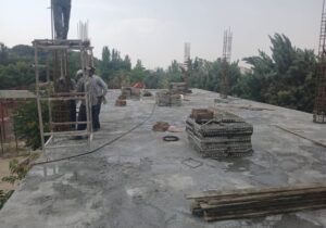 ترمیم کف پیاده رو معابر توسط شهرداری منطقه ۲