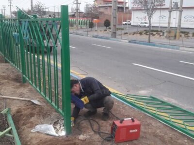 اتمام ایمنسازی رفوژ میانی اتوبان پاسداران و جاده تهران با نصب نردههای حفاظتی