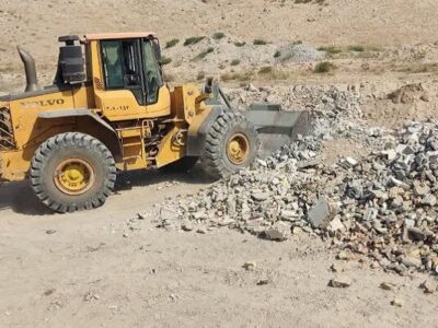 تداوم تسطیح و پاکسازی زمین‌ های خالی محلات تبریز