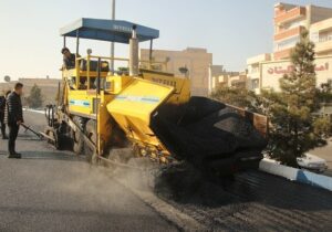 اجرای عملیات آسفالت اساسی خیابان مردانی آذر اندیشه با ۲۲۰۰ تن آسفالت