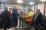 قدردانی شهروندان رشدیه از کارگر پرتلاش شهرداری منطقه ۵