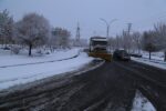 تداوم عملیات برفروبی و یخزدایی معابر تبریز با حضور شبانهروزی عوامل خدمات شهری