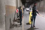 تداوم اجرای تجهیزات ترافیکی و تابلوهای انتظامی حاشیه‌نما در زیرگذر صاحب‌الامر