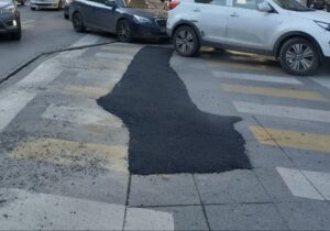 عملیات ضربتی چاله زدایی و لکه گیری در معابر شهر آغاز شد