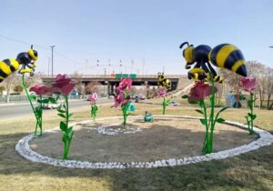 ساماندهی، رنگ‌آمیزی و شست‌وشوی المان‌های شهری منطقه ۷ در آستانه بهار