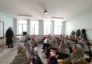 برگزاری کارگاه آموزشی روان شناسی برای دانش آموزان مقطع راهنمایی مدرسه شهید مستشاری