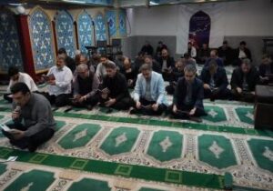 برگزاری ماهانه آئین معنوی قرائت زیارت عاشورا