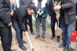غرس انبوه نهال به یاد امام شهید انقلاب اسلامی در تبریز / تدوام توسعه ۶۰۰ هکتاری فضای  سبز