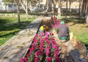 گلکاری بهاری عمارت تاریخی استانداری