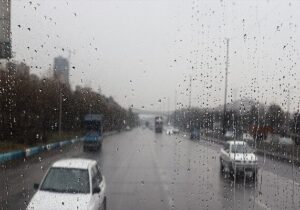 آماده باش نیروهای خدمات شهری منطقه ۸ برای جلوگیری از آبگرفتگی معابر