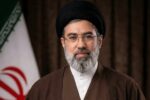 آیتالله سید مجتبی خامنهای سومین رهبر نظام اسلامی ایران شدند