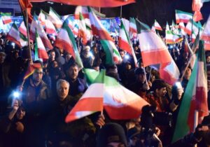 انتشار کلیپ های حضور حماسی شهروندان در اجتماعات مردمی از طریق تلویزیون شهری