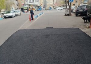 لکه گیری و آسفالت ریزی ۳۰ تنی در خیابان دمشقیه و قره باغی ها