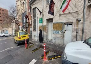 اجرای تجهیزات ترافیکی در خیابان وحدت برای ساماندهی توقف خودروها