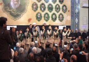مراسم چهلمین روز شهدای اقتدار قراملک برگزار شد همزمان با چهلمین روز شهادت ۱۳ تن از شهدای والامقام اقتدار محله قراملک، با برگزاری مراسمی یاد و خاطره این عزیزان گرامی‌داشته شد.